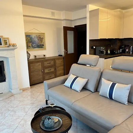 270 Sea&mountain View